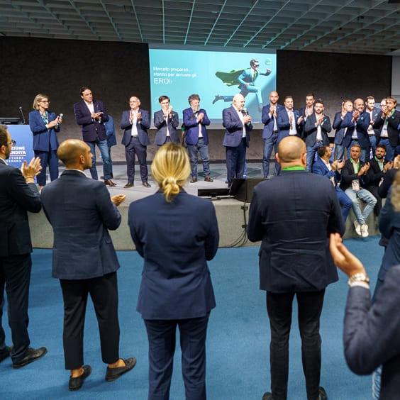 Persone Cerchio Parlano